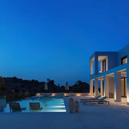 Euphoria Hill Villa, By Tk Management *