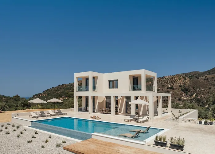 Euphoria Hill Luxury 3br With Private Pool & Sea View, By Tk Premium * ארגאסי