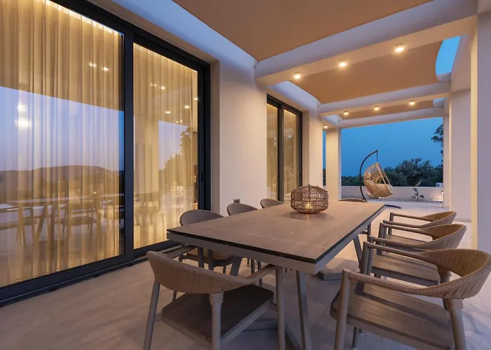 Euphoria Hill Luxury 3br With Private Pool & Sea View, By Tk Premium *