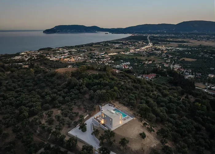 Euphoria Hill Luxury 3br With Private Pool & Sea View, By Tk Premium * ארגאסי