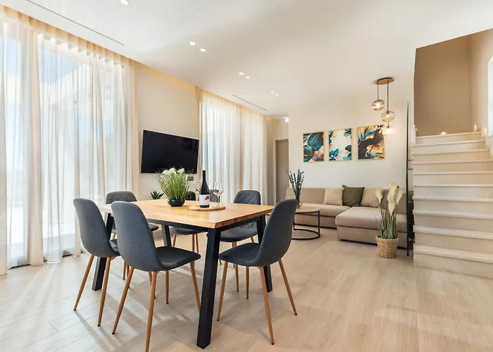 וילה Euphoria Hill Luxury 3br With Private Pool & Sea View, By Tk Premium ארגאסי