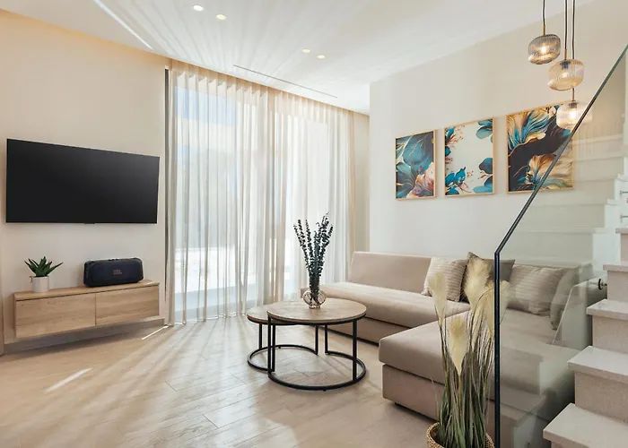 Euphoria Hill Luxury 3br With Private Pool & Sea View, By Tk Premium * ארגאסי
