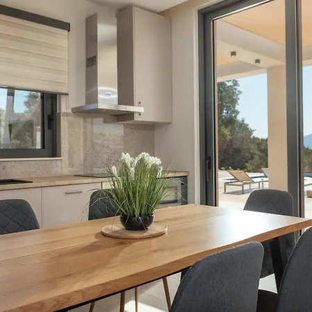 Βίλα Euphoria Hill Villa, By Tk Premium