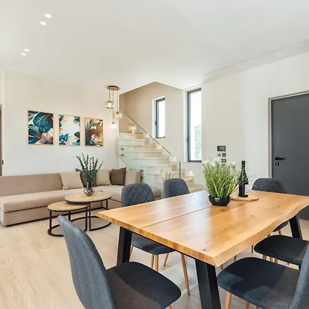 Βίλα Euphoria Hill Villa, By Tk Premium Αργάσι